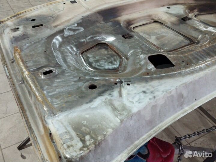 Капот на Duster