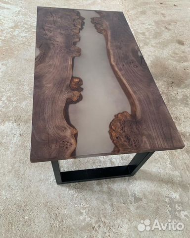 Стол река из капового карагача