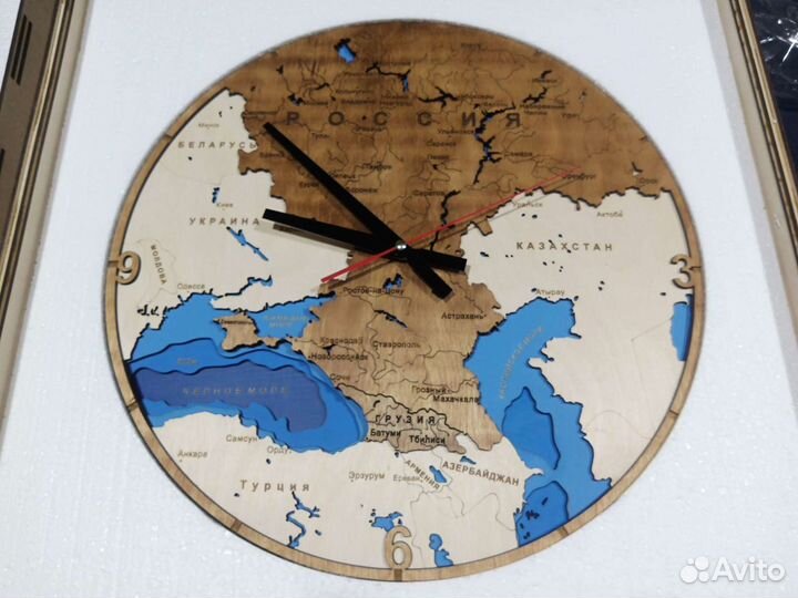 Часы из дерева