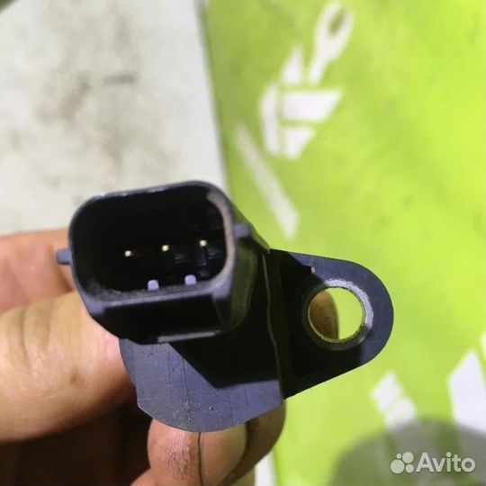 Датчик положения распредвала Митсубиси Лансер 10