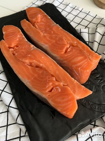 Красная рыба солёная (лосось)