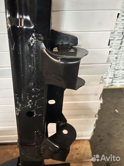 Подрамник 544016728R renault logan