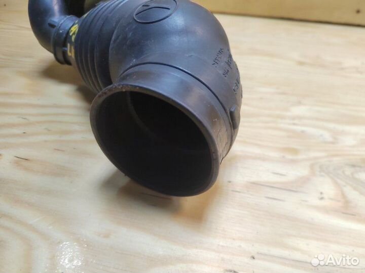 Патрубок воздушного фильтра Subaru Impreza GH2