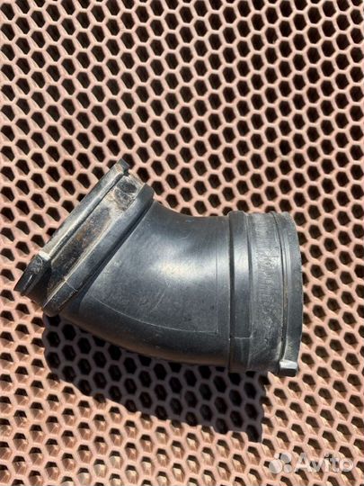 Патрубок воздушного фильтра Opel Astra H Z18XER