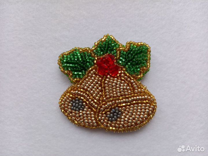 Брошь новогодняя