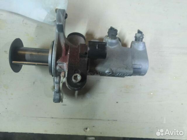 Главный тормозной цилиндр Volkswagen Tiguan