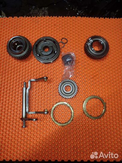 7 дам ухаживают за мной а я торчу от Skoda Octavia