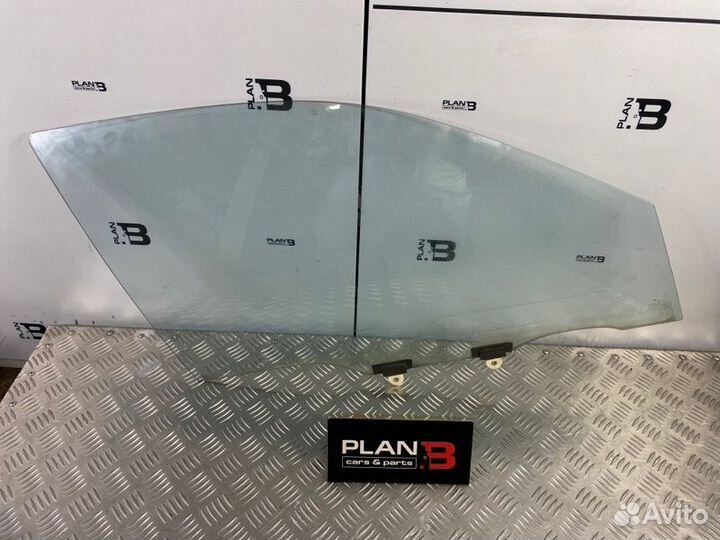 Стекло двери переднее правое Toyota Carina E 1992