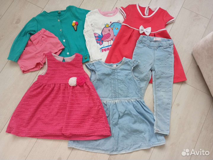 Комплект вещей на девочку, 3-5 лет