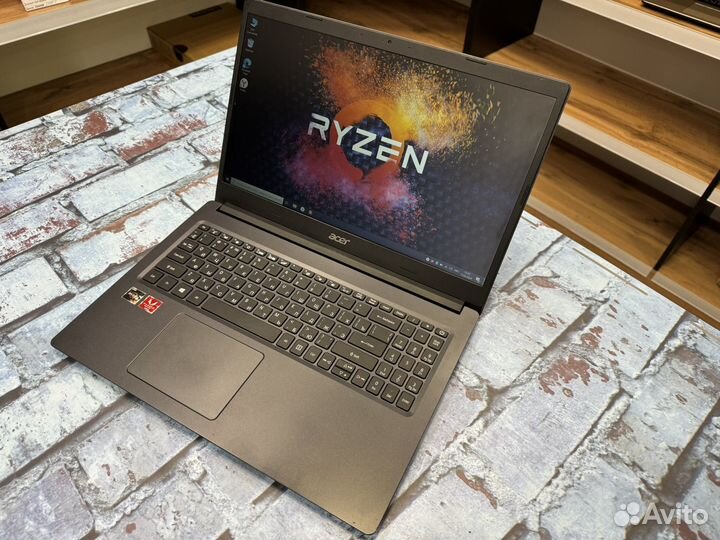 Игровой ноутбук fullhd Ryzen 8ядер/8Gb/SSD