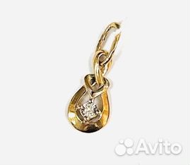 Золотая подвеска с камнем