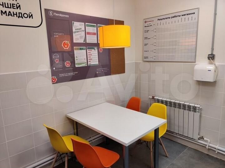 Продам торговое помещение, 450 м²