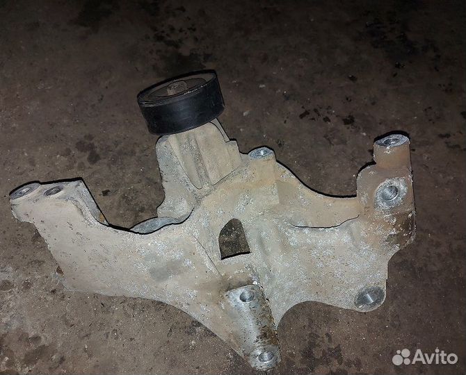 Натяжитель кронштейн chery fora фора A21