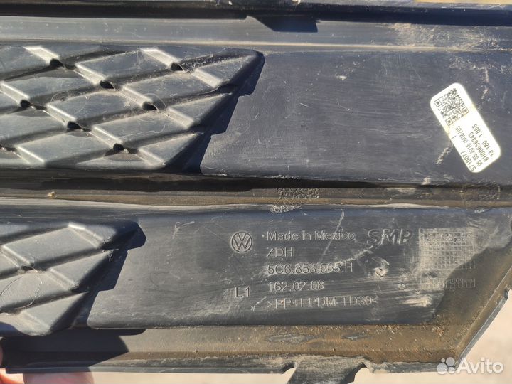 Решетка бампера передняя (правая и левая)