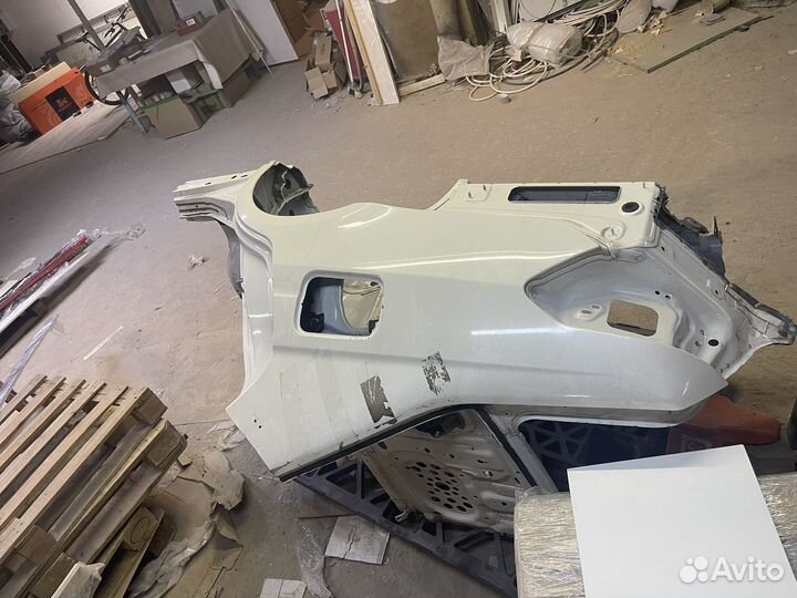 Заднее правое крыло для Мерседес-Бенц W212