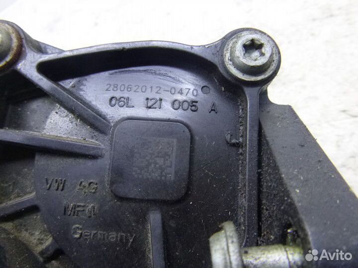 Насос водяной (помпа) audi Q5 2008