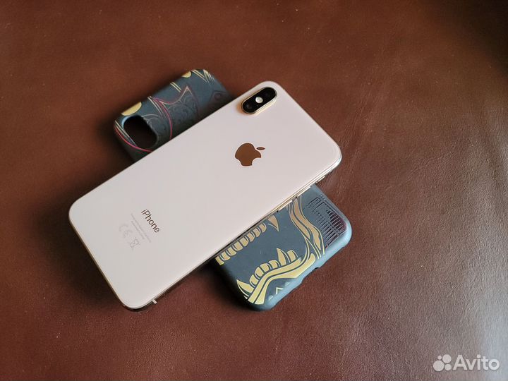 iPhone Xs, 64 ГБ