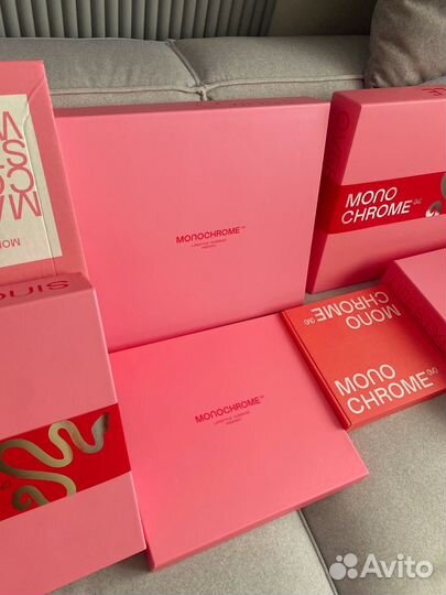 Коробки monochrome