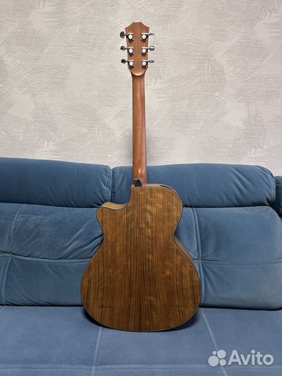 Гитара акустическая