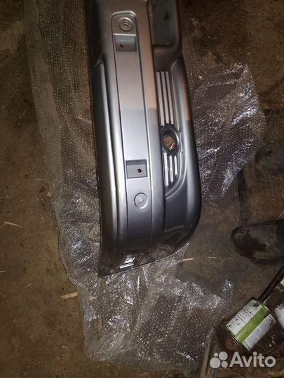 Бампер передний на волгу 31105 новый