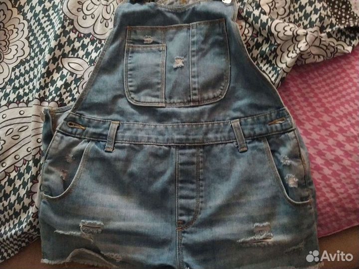 Джинсовый комбинезон