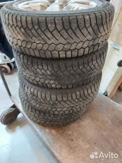 Continental Conti4x4WinterContact 215/60 R17