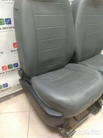 Комплект сидений Land Rover Freelander 2 L359 2.2