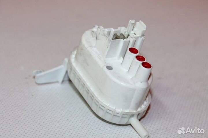 Прессостат Bosch 428683 бу. 1623