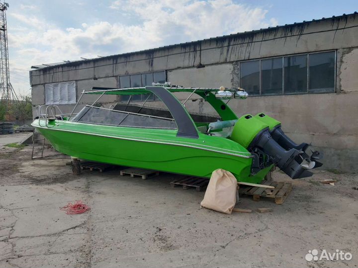 Скоростной катер