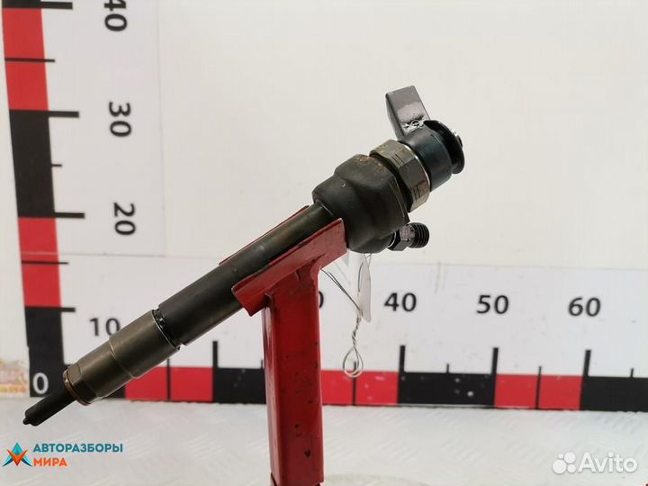 Форсунка BMW 1 E82/E88 2-й рест. 2012 13537798446