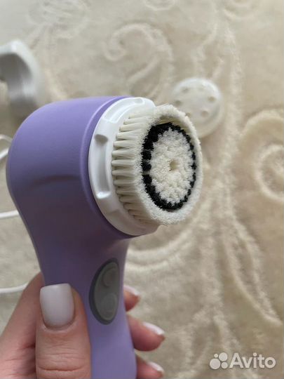 Щетка для очищения лица Clarisonic Mia 2