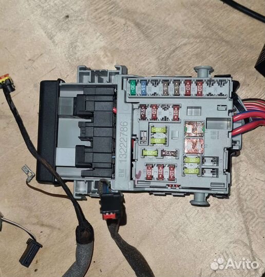 Проводка подкапот. Opel Astra J рест Хэтч a16xer