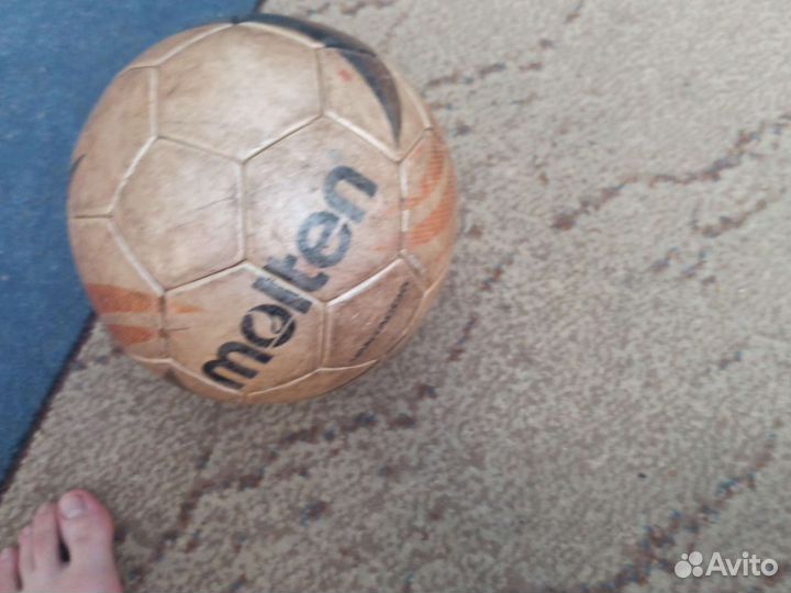 Футбольный мяч