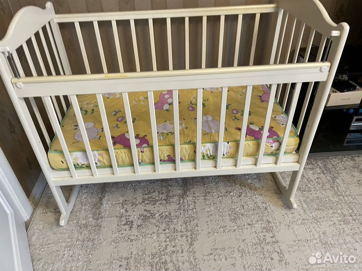 Детская кроватка