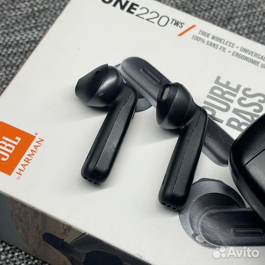Беспроводные наушники JBL Tune 220 TWS чёрные б/у