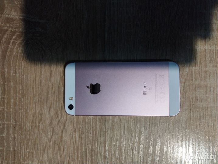iPhone SE, 16 ГБ