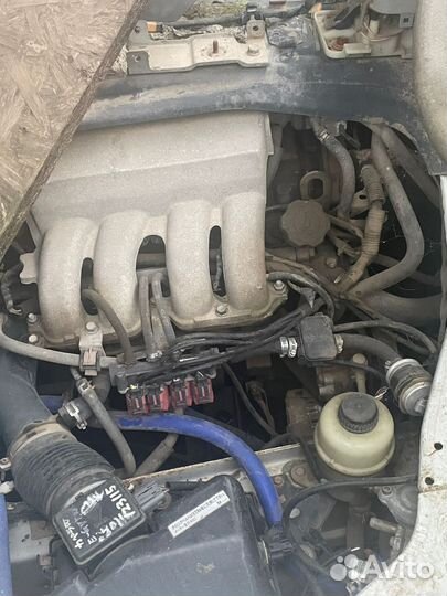 Mazda Bongo Friendee 2.0 AT, 2001, битый, 250 000 км