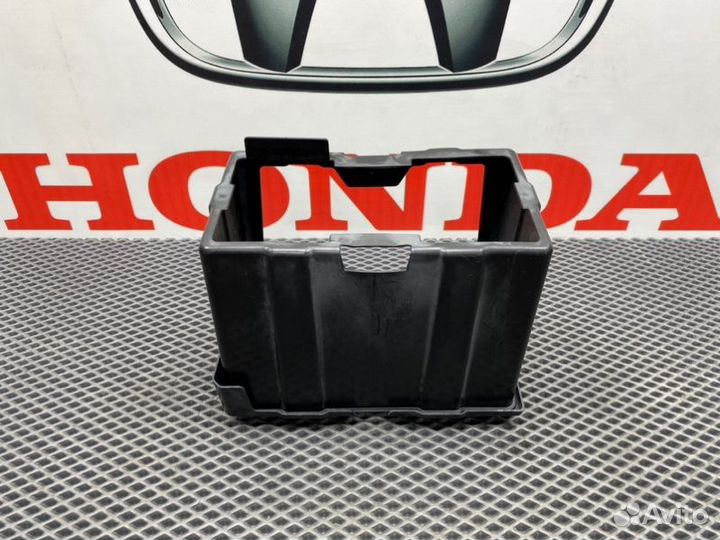 Кожух аккумулятора Honda Cr-V3 RE K24Z1