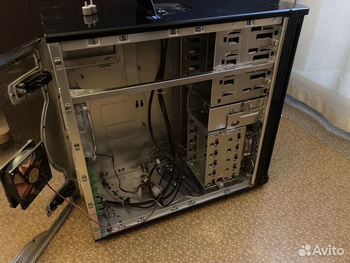 Корпус Thermaltake Tsunami Dream
