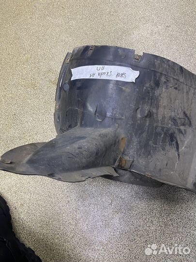 Подкрылок передний правый skoda octavia a5