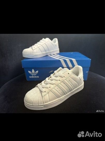 Adidas superstar