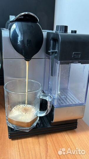 Кофемашина капсульная De'Longhi Nespresso