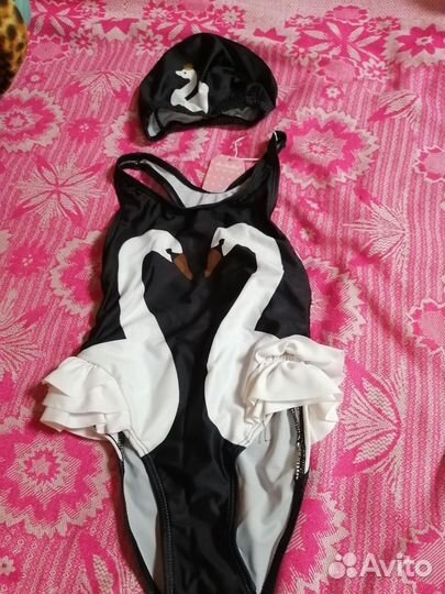 Новые Купальники слитные 2шт+шапочка