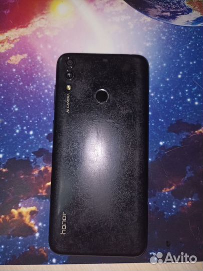 Продаю телефон honor 8C бу