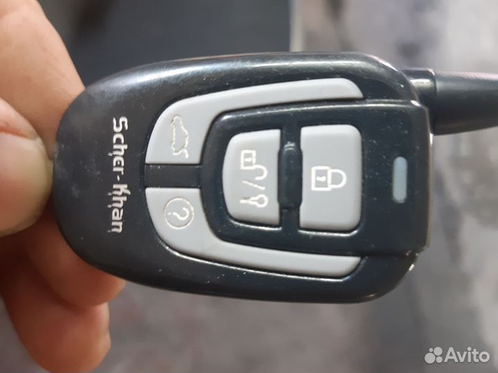 Брелок сигнализации Scher-khan Magicar 9