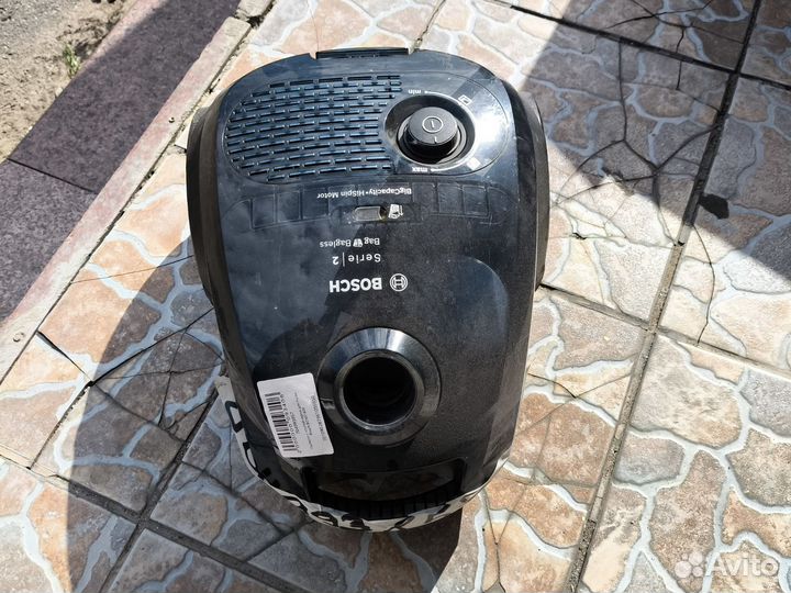 Пылесос bosh BGN21800