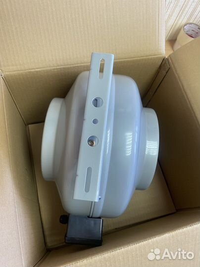 Вентилятор канальный вытяжной 200 мм