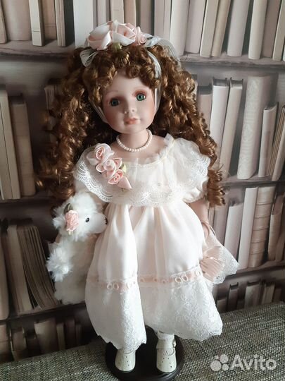 Кукла фарфоровая новая