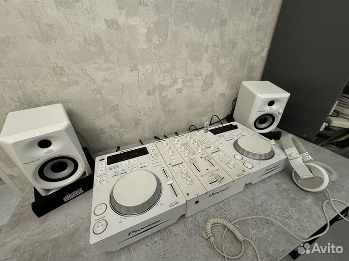 DJ комплект White Pioneer CDJ 350 + DJM 350