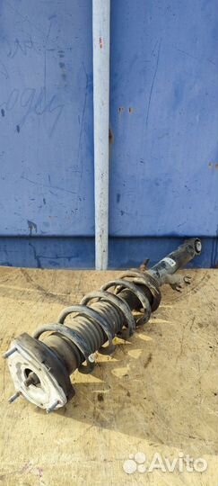 Стойка Nissan fuga Infiniti M37 M25 M56 Q70 левая